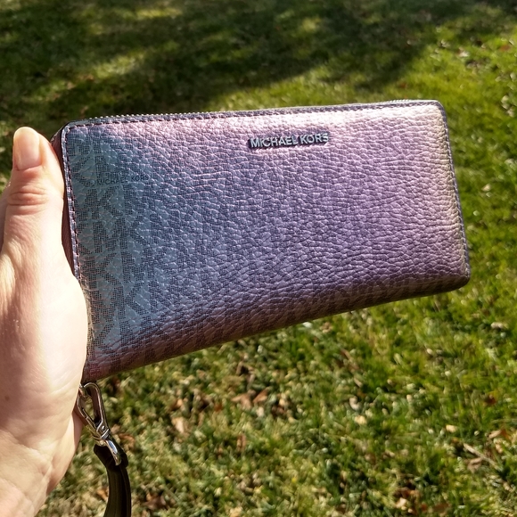 Sold Rare Michael Kors Hologram Continental Wallet - Picture 10 of 16